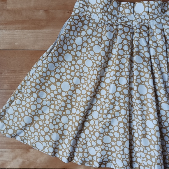 Club Monaco Silk Skirt - Picture 2 of 4